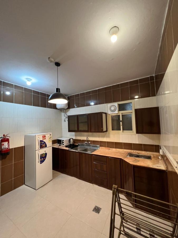 أجنحة ورد للوحدات الفندقية Khamis Mushait Bagian luar foto